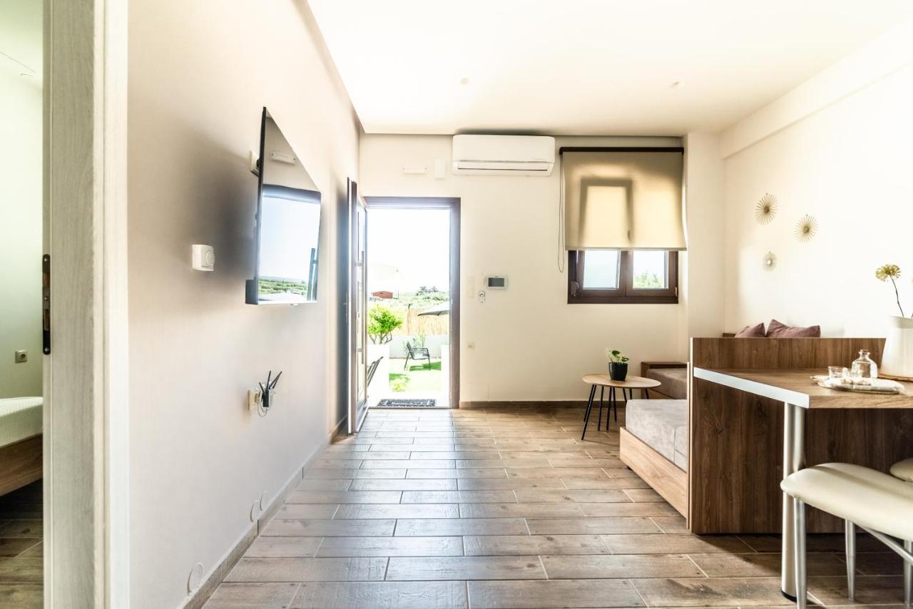 Gazi Cozy House With Pool Near Beach מראה חיצוני תמונה